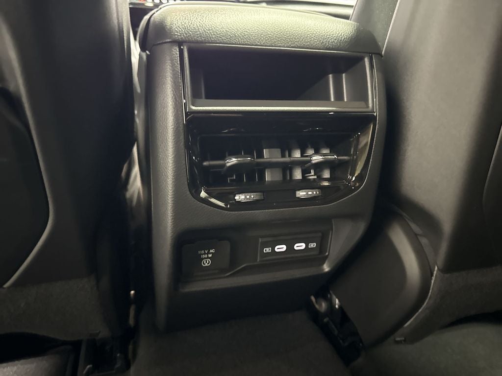 2026 Jeep Grand Cherokee GRAND CHEROKEE LAREDO ALTITUDE 4X2