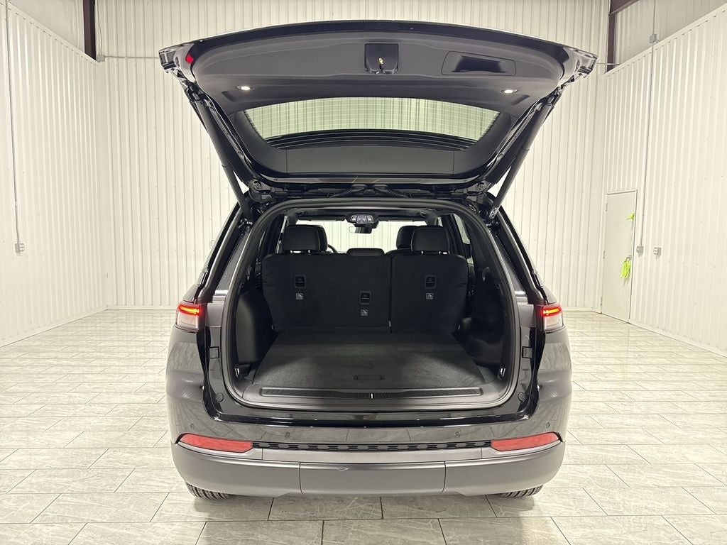 2026 Jeep Grand Cherokee GRAND CHEROKEE LAREDO ALTITUDE 4X2