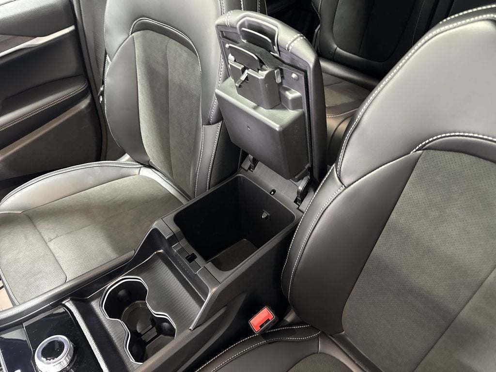 2026 Jeep Grand Cherokee GRAND CHEROKEE LAREDO ALTITUDE 4X2