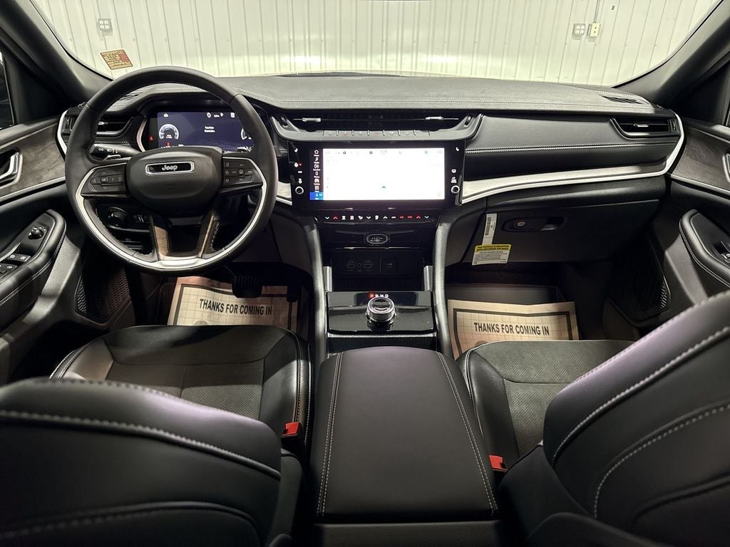2026 Jeep Grand Cherokee GRAND CHEROKEE LAREDO ALTITUDE 4X2