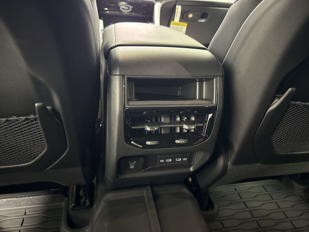 2026 Jeep Grand Cherokee GRAND CHEROKEE LAREDO ALTITUDE 4X2