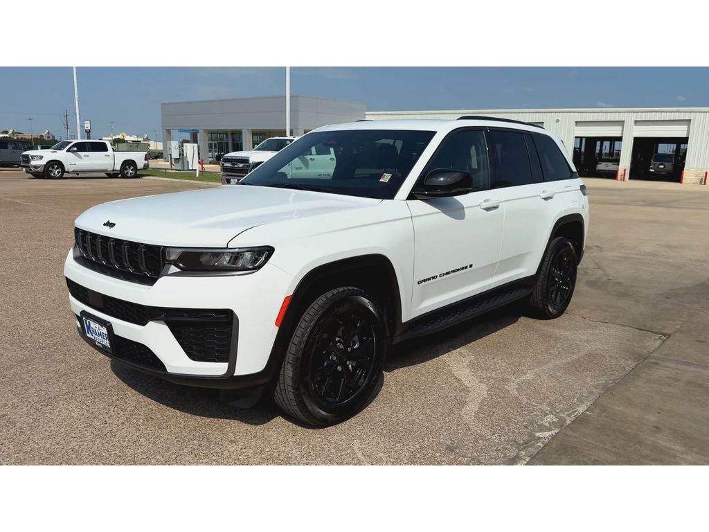 2026 Jeep Grand Cherokee GRAND CHEROKEE LAREDO ALTITUDE 4X2