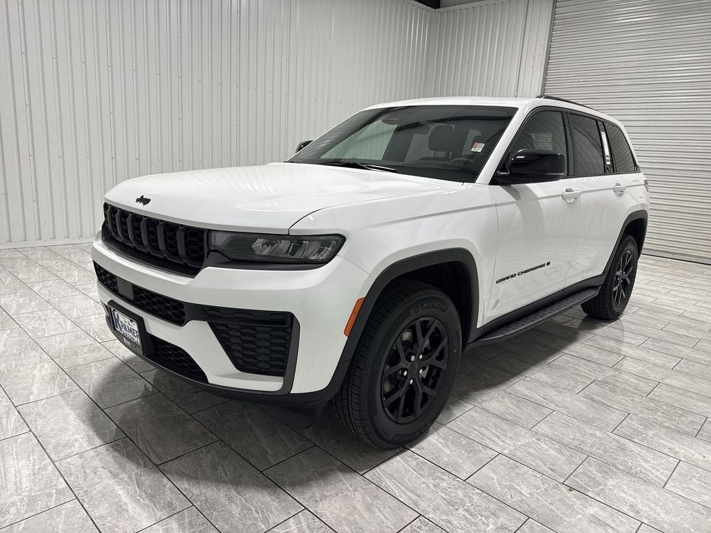 2026 Jeep Grand Cherokee GRAND CHEROKEE LAREDO ALTITUDE 4X2