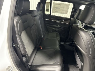 2026 Jeep Grand Cherokee GRAND CHEROKEE LAREDO ALTITUDE 4X2