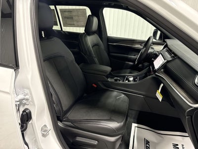 2026 Jeep Grand Cherokee GRAND CHEROKEE LAREDO ALTITUDE 4X2