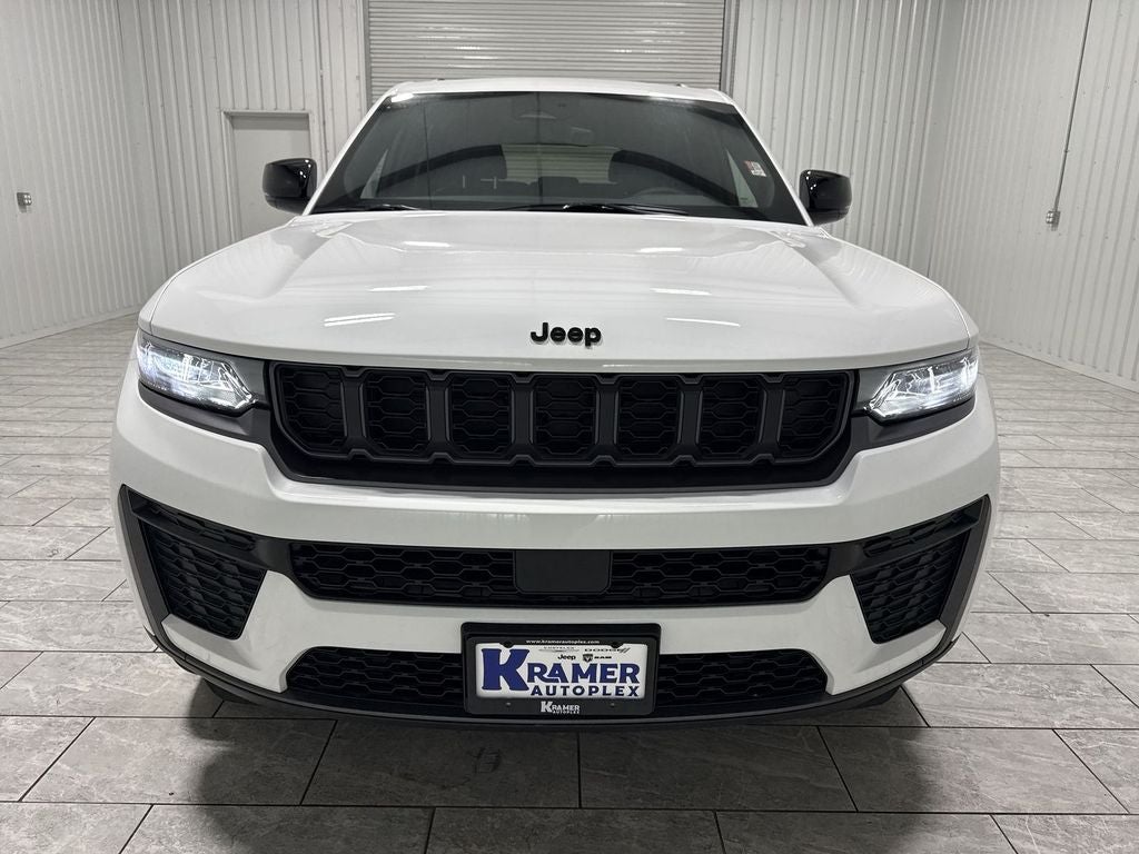 2026 Jeep Grand Cherokee GRAND CHEROKEE LAREDO ALTITUDE 4X2