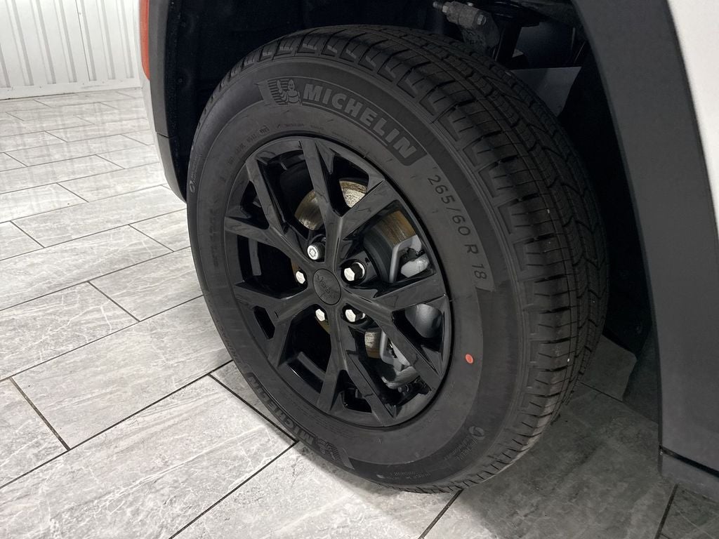 2026 Jeep Grand Cherokee GRAND CHEROKEE LAREDO ALTITUDE 4X2