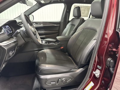 2026 Jeep Grand Cherokee GRAND CHEROKEE LAREDO ALTITUDE 4X2