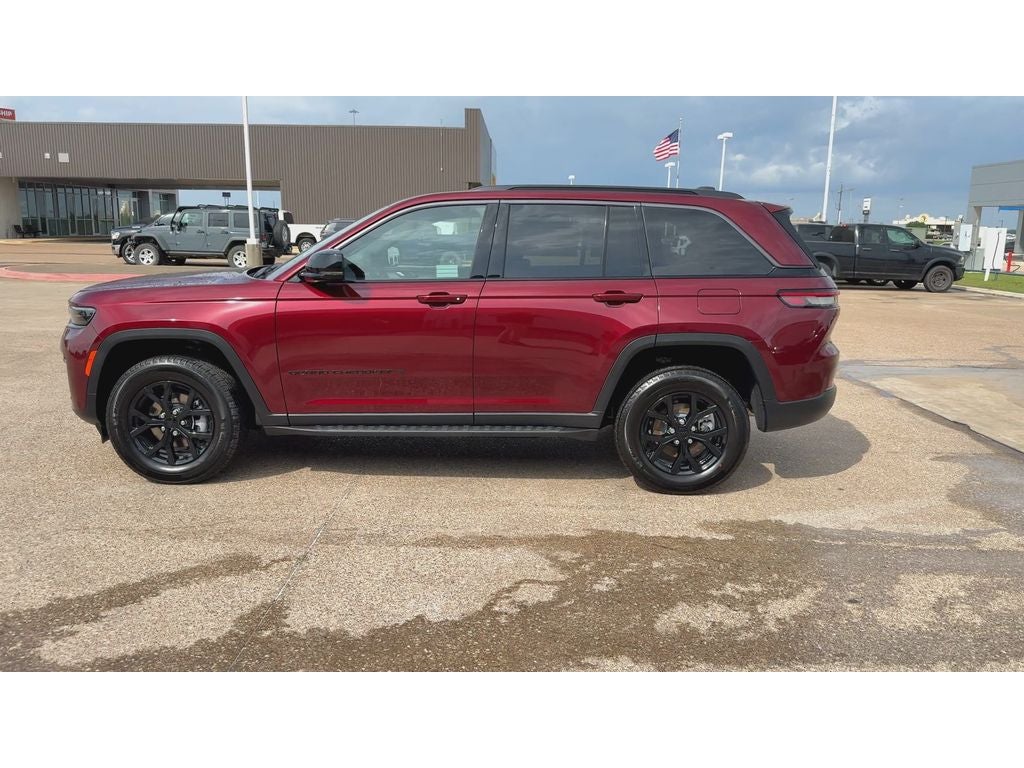 2026 Jeep Grand Cherokee GRAND CHEROKEE LAREDO ALTITUDE 4X2