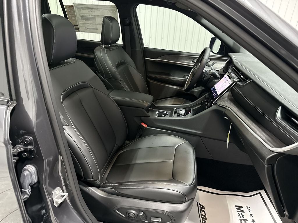 2025 Jeep Grand Cherokee GRAND CHEROKEE LIMITED 4X2