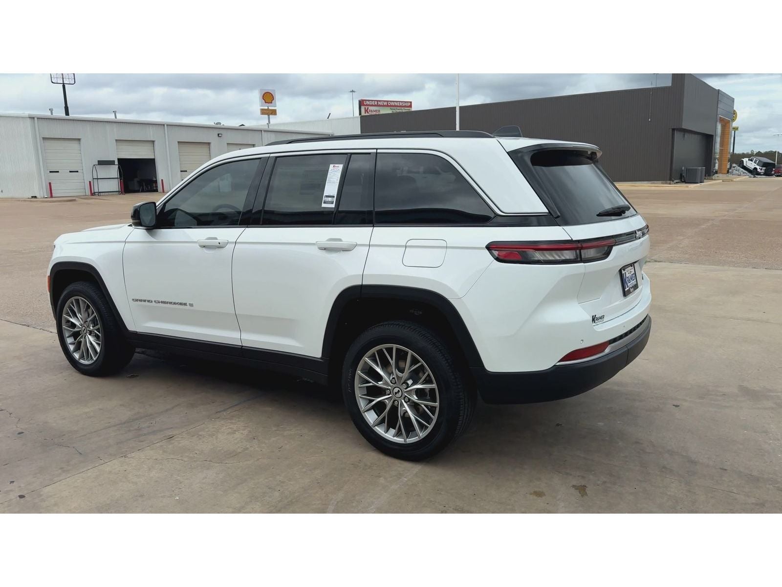 2027 Jeep Grand Cherokee Limited