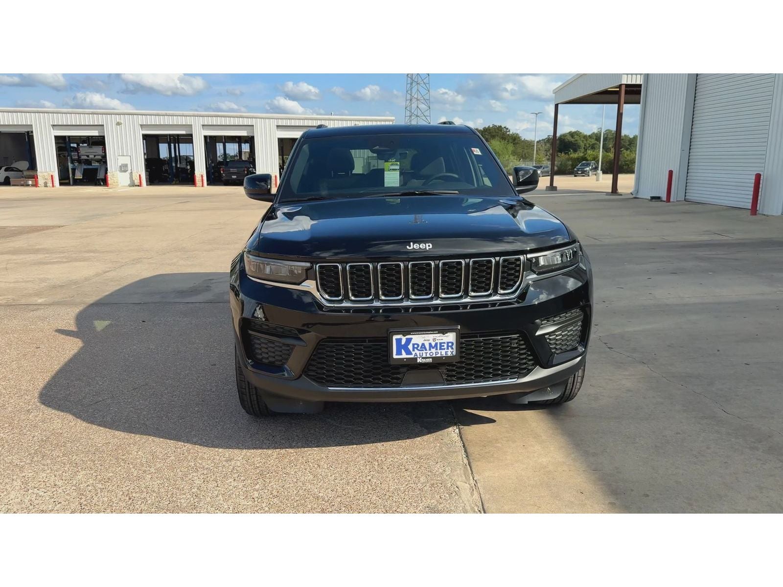 2027 Jeep Grand Cherokee Laredo X