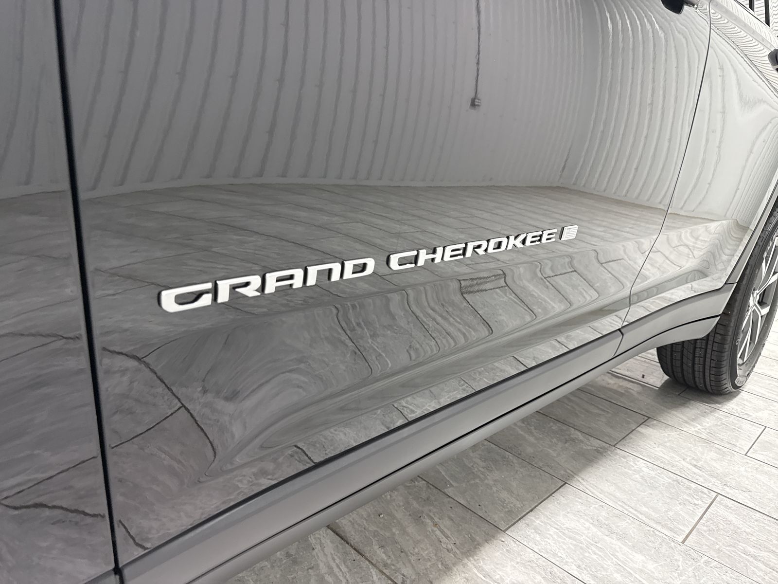 2027 Jeep Grand Cherokee Laredo X