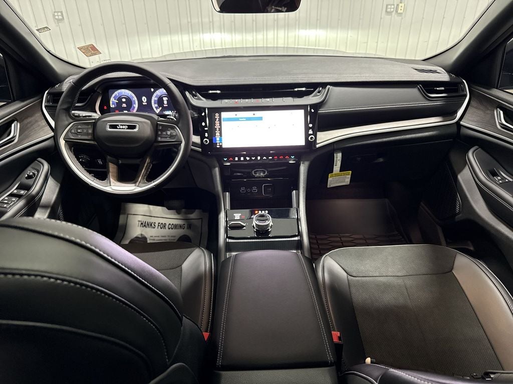 2026 Jeep Grand Cherokee GRAND CHEROKEE LAREDO ALTITUDE 4X4