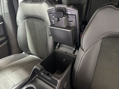 2026 Jeep Grand Cherokee GRAND CHEROKEE L LAREDO ALTITUDE 4X2
