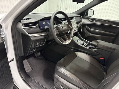 2026 Jeep Grand Cherokee GRAND CHEROKEE L LAREDO ALTITUDE 4X2