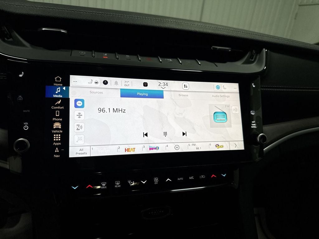 2026 Jeep Grand Cherokee GRAND CHEROKEE L LAREDO ALTITUDE 4X2