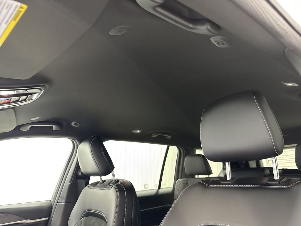 2026 Jeep Grand Cherokee GRAND CHEROKEE L LAREDO ALTITUDE 4X2