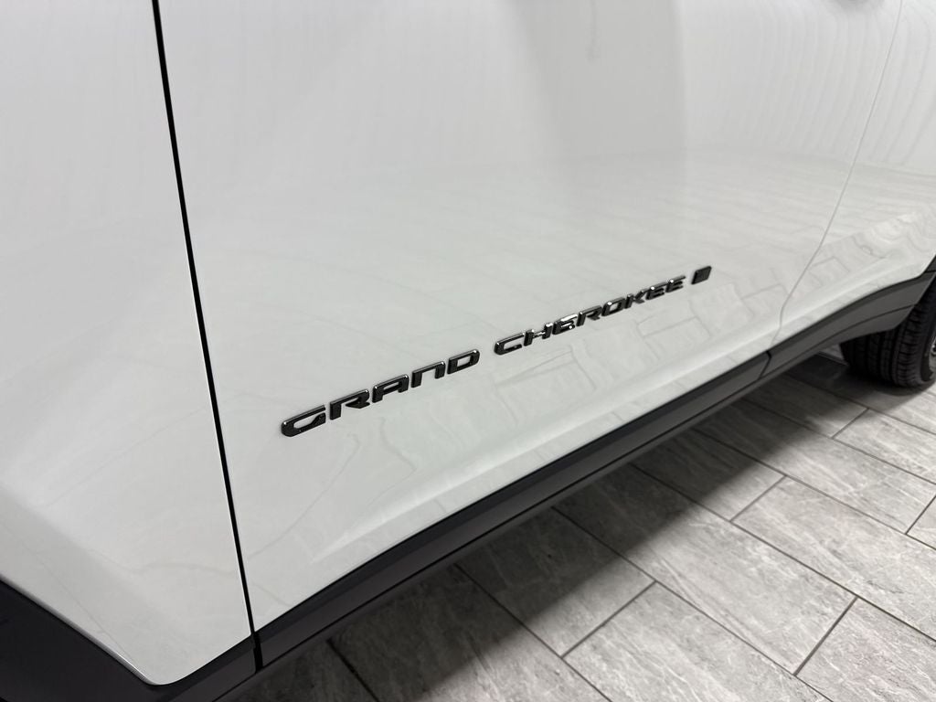 2026 Jeep Grand Cherokee GRAND CHEROKEE L LAREDO ALTITUDE 4X2