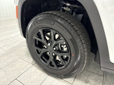 2026 Jeep Grand Cherokee GRAND CHEROKEE L LAREDO ALTITUDE 4X2