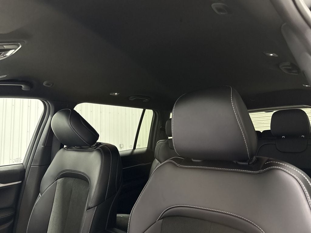 2026 Jeep Grand Cherokee GRAND CHEROKEE L LAREDO ALTITUDE 4X2