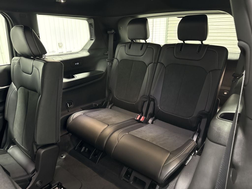 2026 Jeep Grand Cherokee GRAND CHEROKEE L LAREDO ALTITUDE 4X2