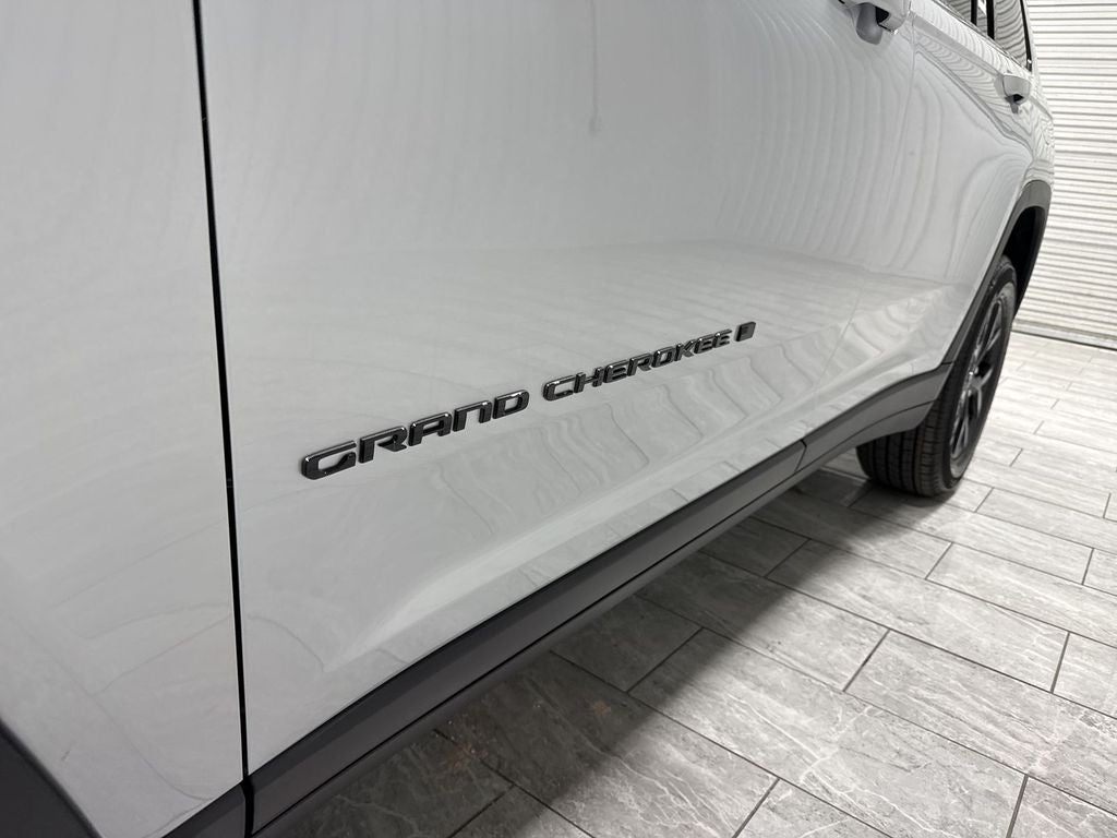 2026 Jeep Grand Cherokee GRAND CHEROKEE L LAREDO ALTITUDE 4X2