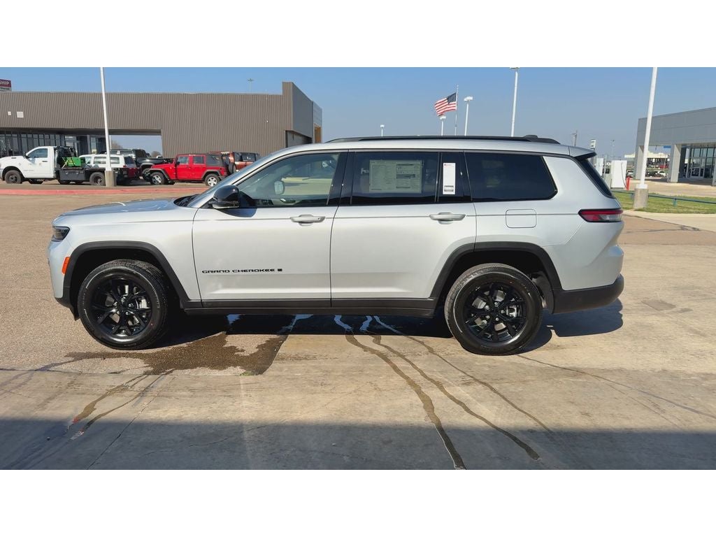 2026 Jeep Grand Cherokee GRAND CHEROKEE L LAREDO ALTITUDE 4X2