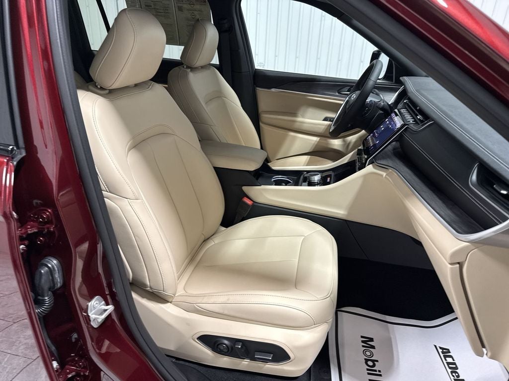 2025 Jeep Grand Cherokee L Limited 4x2