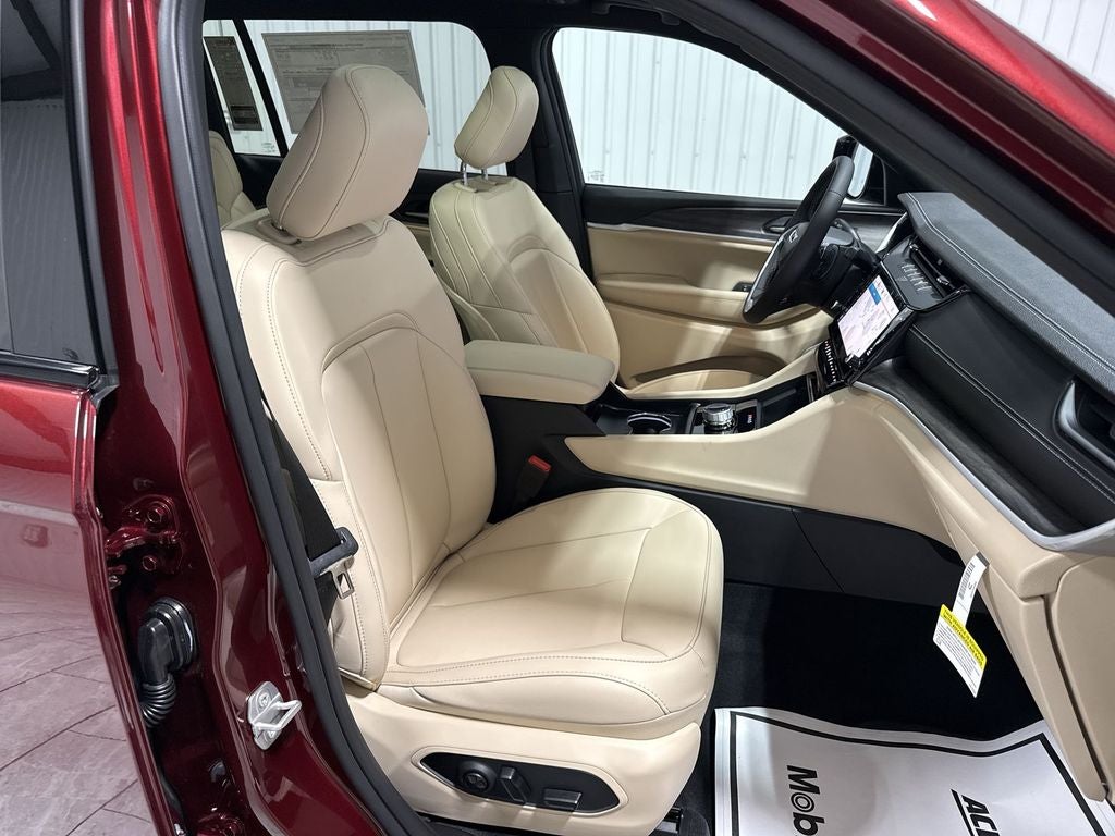 2026 Jeep Grand Cherokee GRAND CHEROKEE L LIMITED 4X2