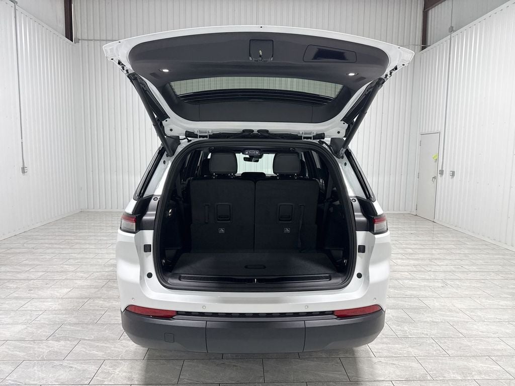 2026 Jeep Grand Cherokee GRAND CHEROKEE L LAREDO ALTITUDE 4X4