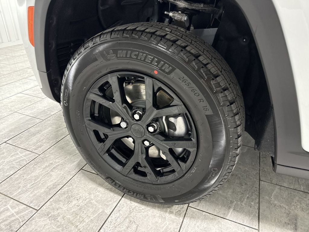 2026 Jeep Grand Cherokee GRAND CHEROKEE L LAREDO ALTITUDE 4X4