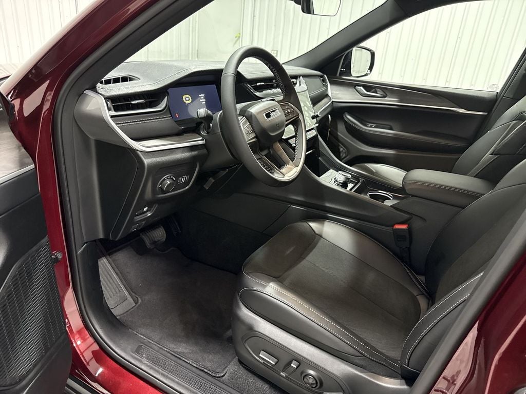 2026 Jeep Grand Cherokee GRAND CHEROKEE L LAREDO ALTITUDE 4X4