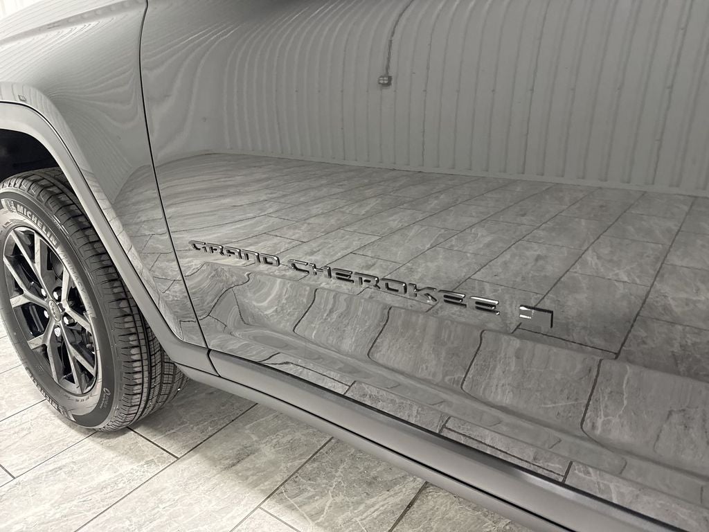 2026 Jeep Grand Cherokee GRAND CHEROKEE L LAREDO ALTITUDE 4X4