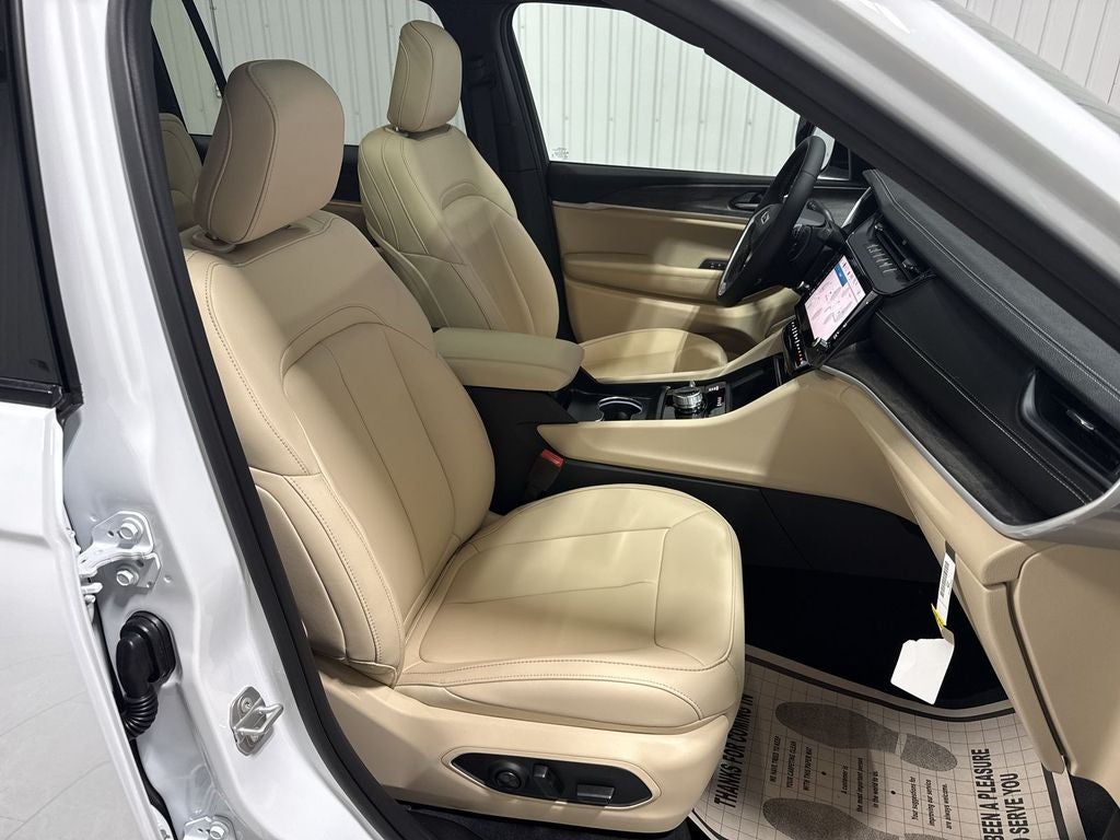 2026 Jeep Grand Cherokee GRAND CHEROKEE L LIMITED 4X4