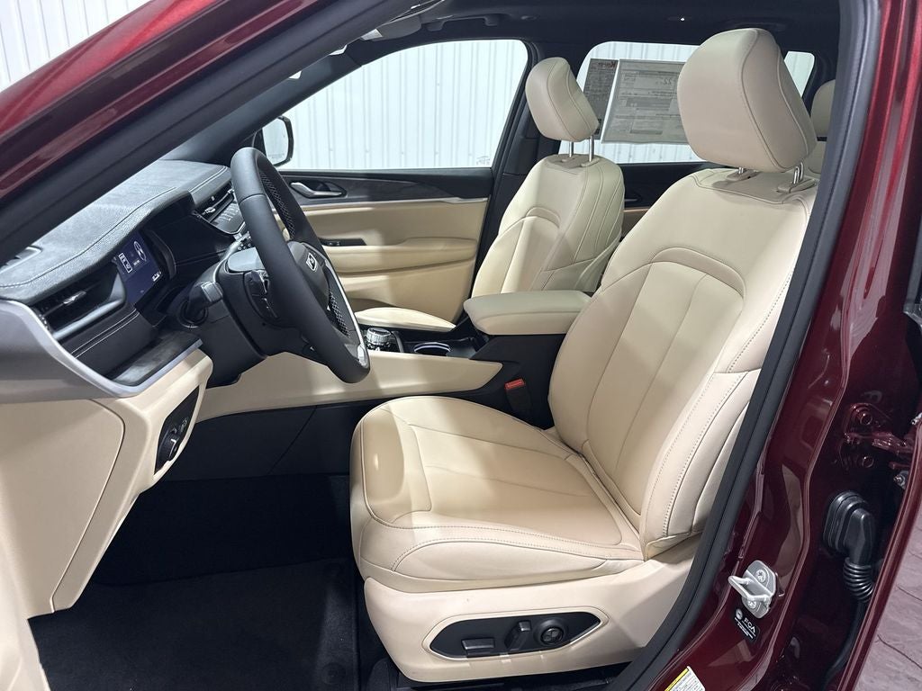 2026 Jeep Grand Cherokee GRAND CHEROKEE L LIMITED 4X4