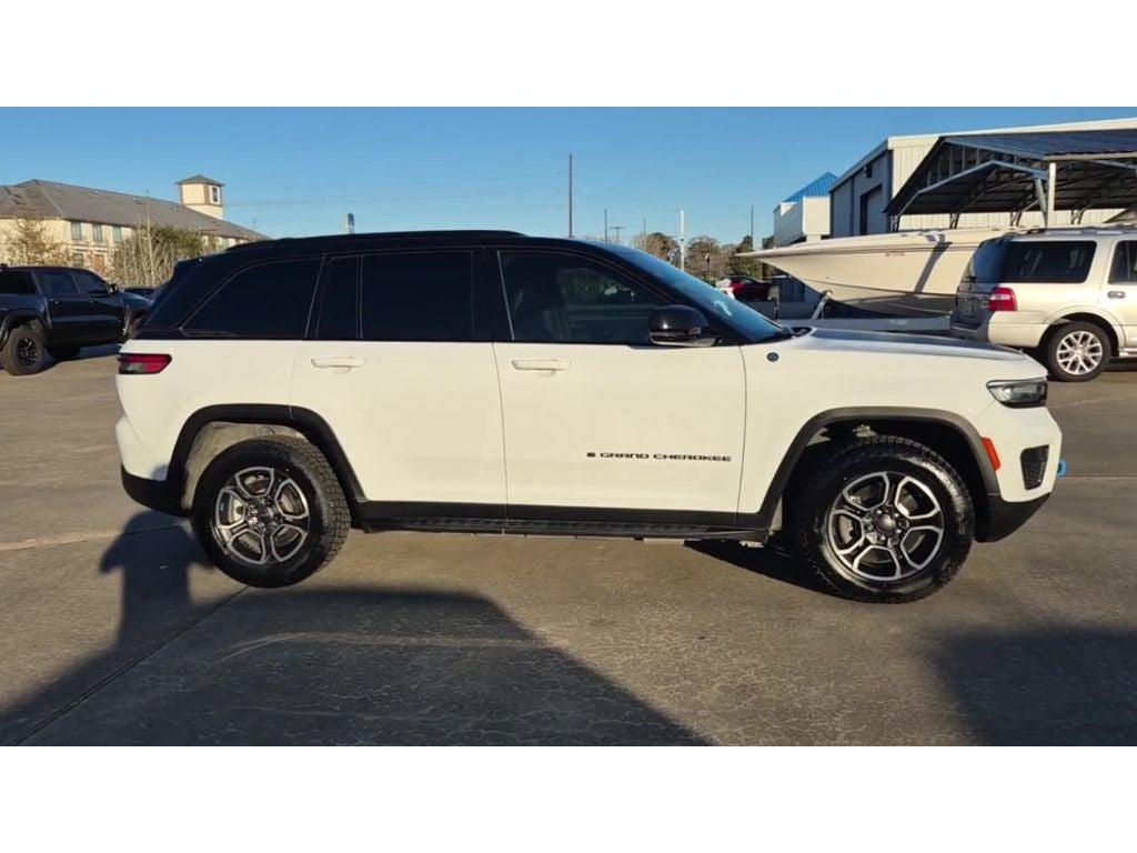 2022 Jeep Grand Cherokee 4xe Trailhawk