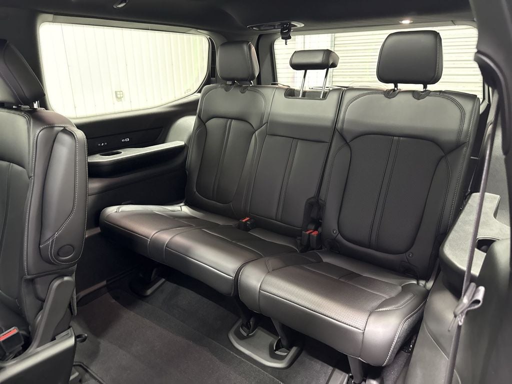 2026 Jeep Grand Wagoneer Base