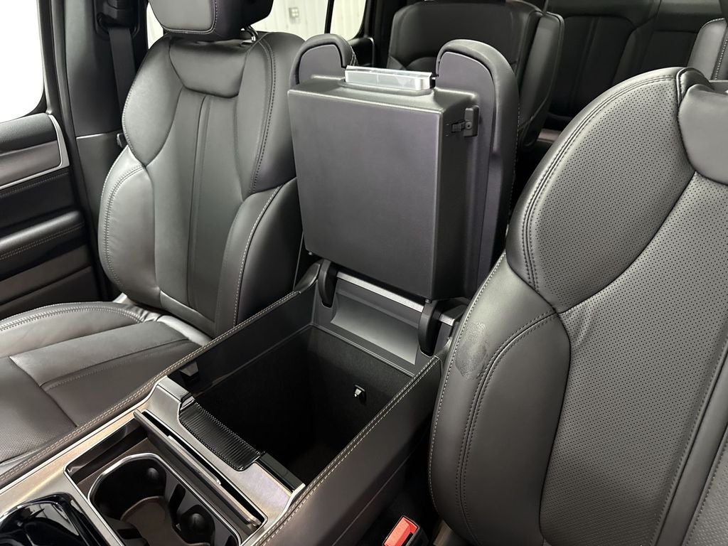 2026 Jeep Grand Wagoneer Base