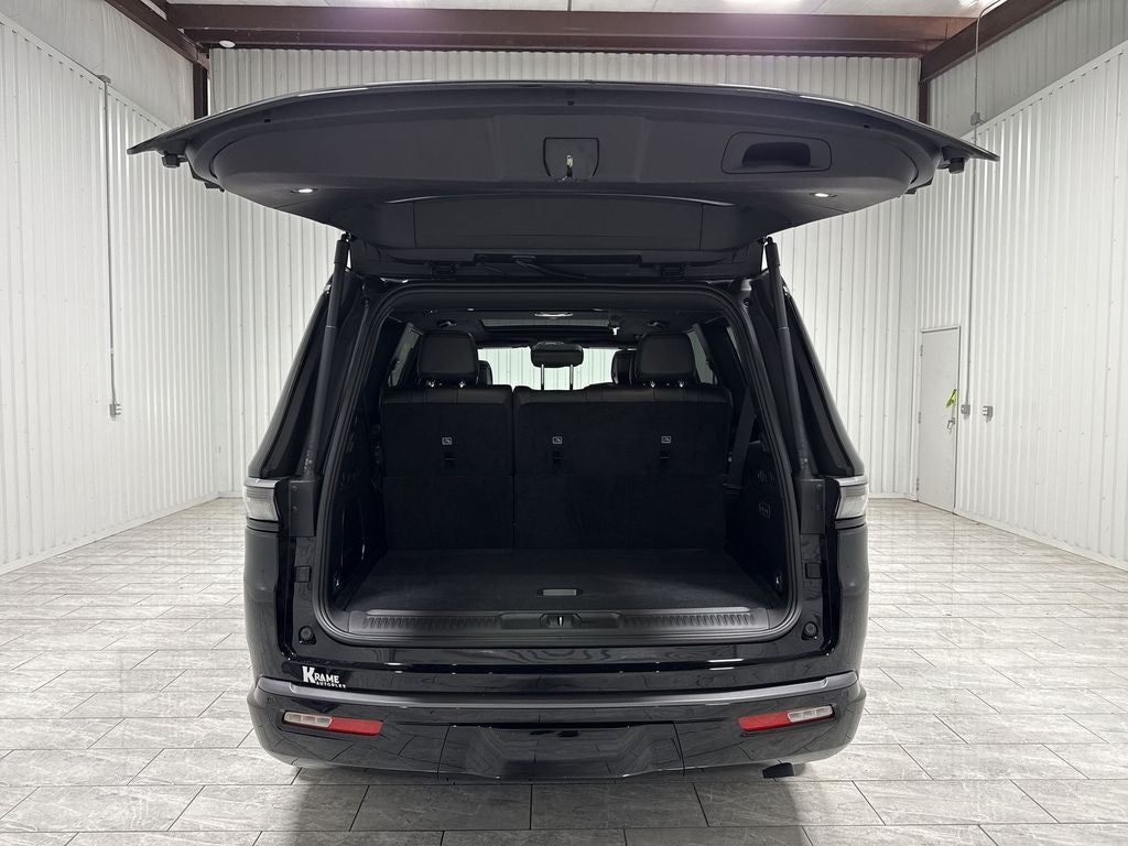 2026 Jeep Grand Wagoneer Base