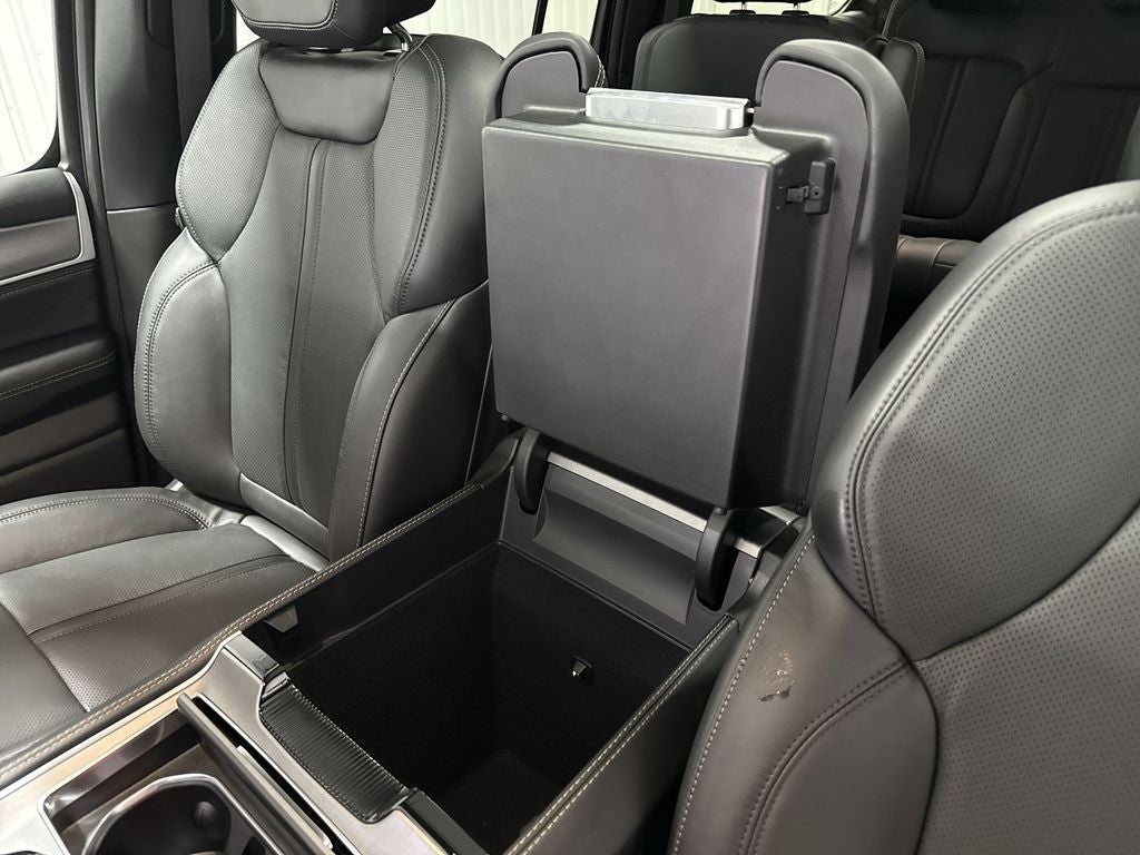 2026 Jeep Grand Wagoneer Base