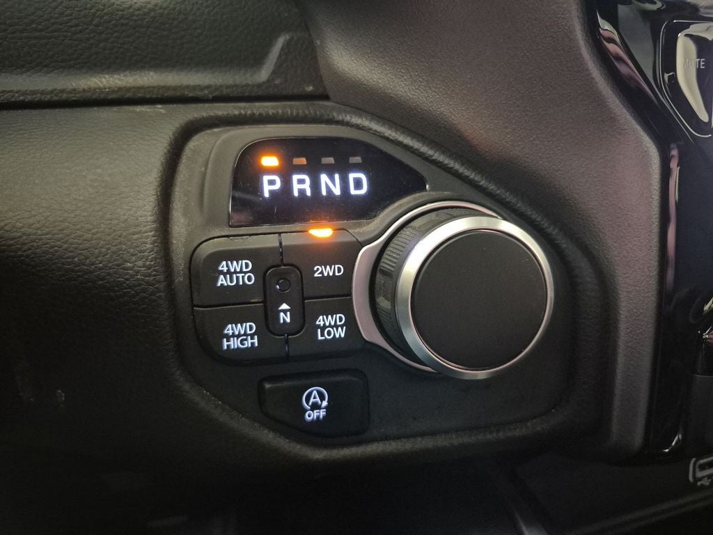 2025 RAM 1500 Lone Star Crew Cab 4x4 5'7' Box