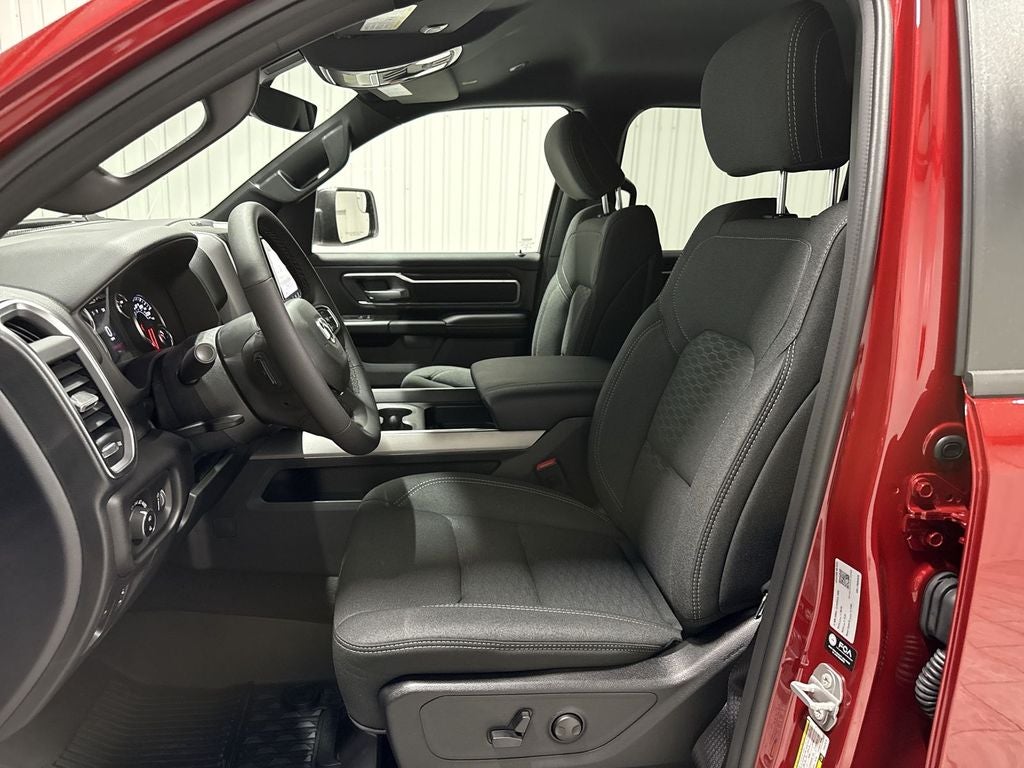 2026 RAM Ram 1500 RAM 1500 LONE STAR CREW CAB 4X4 5'7' BOX