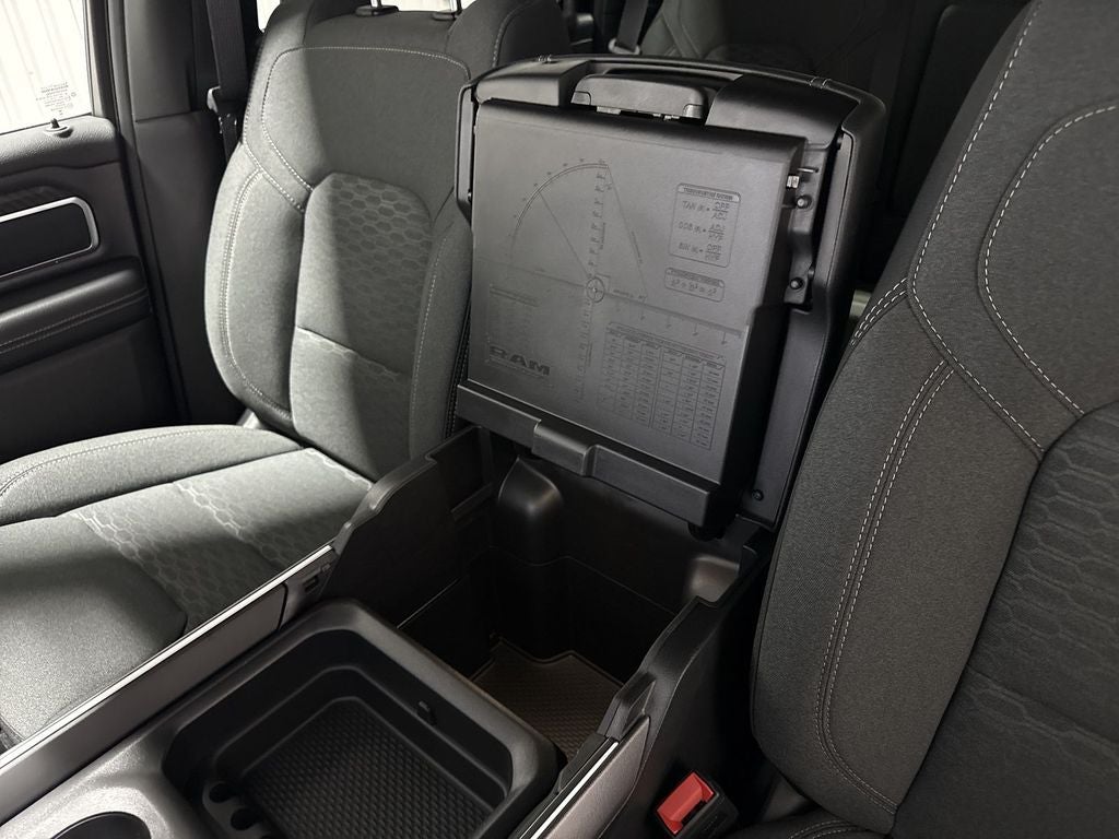 2026 RAM Ram 1500 RAM 1500 LONE STAR CREW CAB 4X4 5'7' BOX