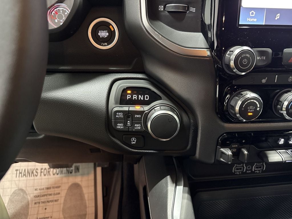 2026 RAM Ram 1500 RAM 1500 LONE STAR CREW CAB 4X4 5'7' BOX