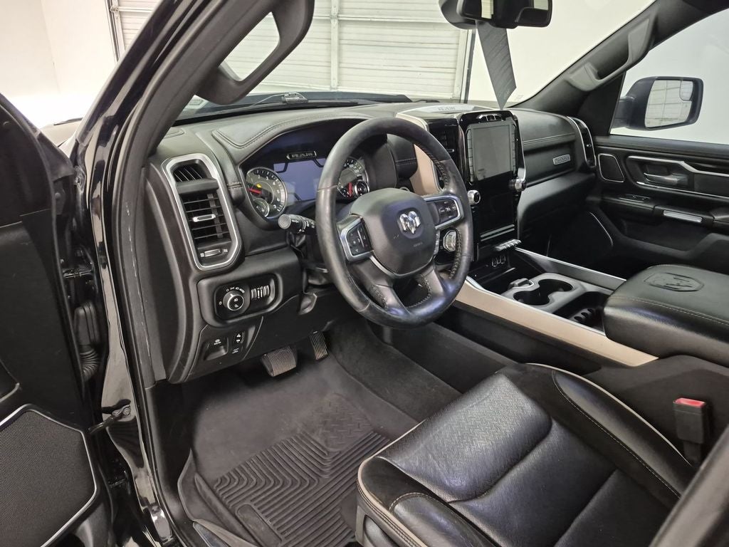 2019 RAM 1500 Laramie Crew Cab 4x4 5'7' Box