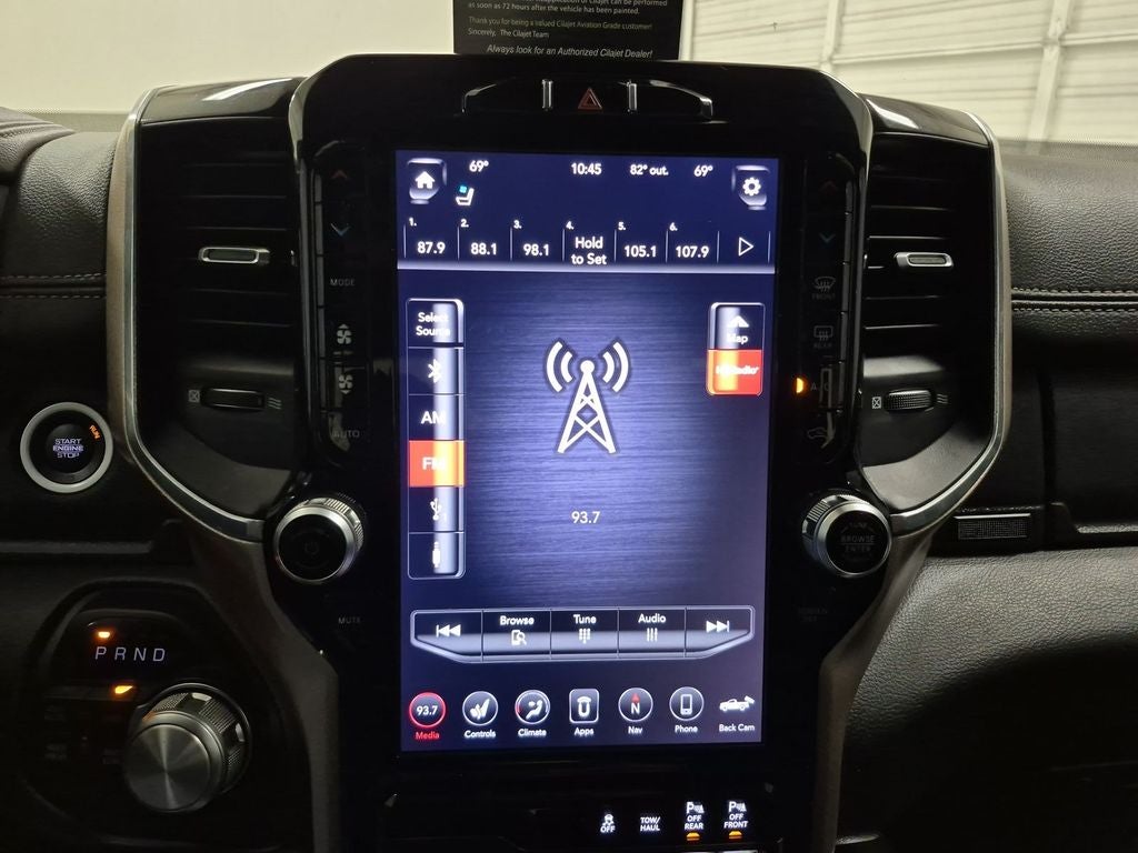 2019 RAM 1500 Laramie Crew Cab 4x4 5'7' Box