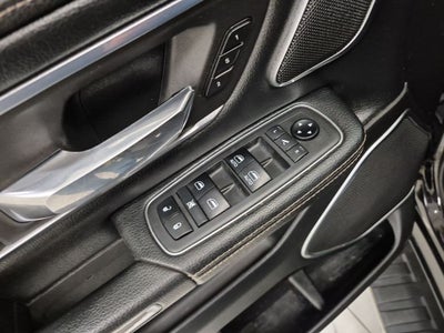 2019 RAM 1500 Laramie Crew Cab 4x4 5'7' Box