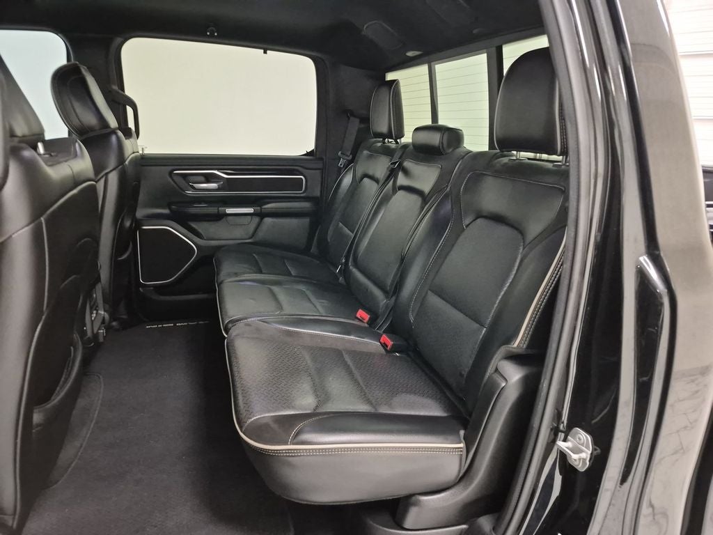 2019 RAM 1500 Laramie Crew Cab 4x4 5'7' Box