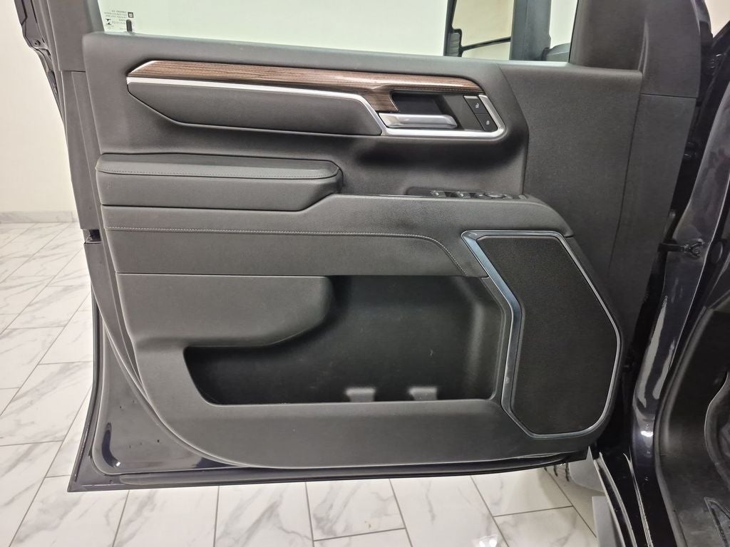 2024 Chevrolet Silverado LT